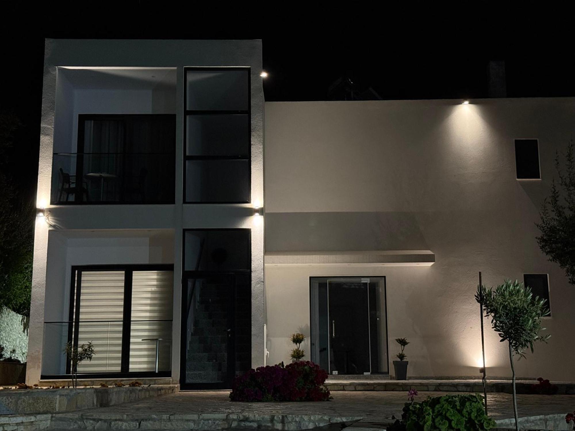 Villa Thomas Dhërmi Esterno foto